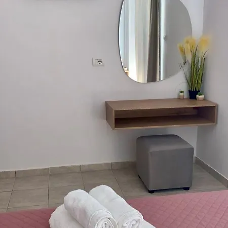 Harmonia 2 Guest house