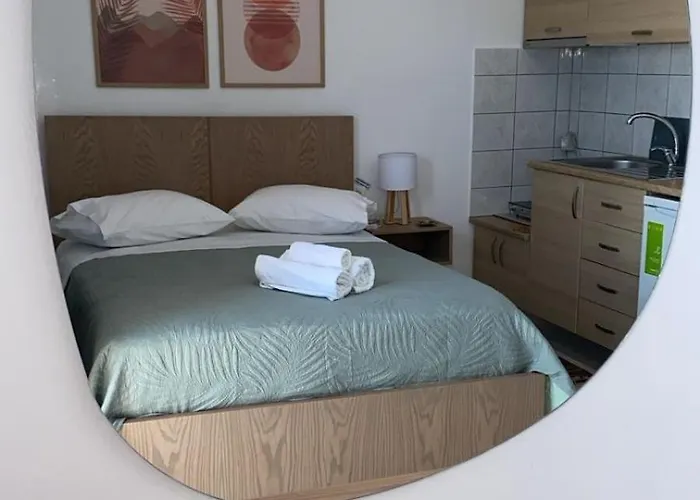 Harmonia Guest house Himare